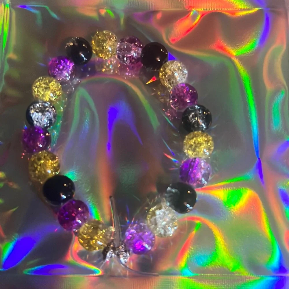 Lakers color bracelet $5 handmade “one size only “ - Picture 1 of 1